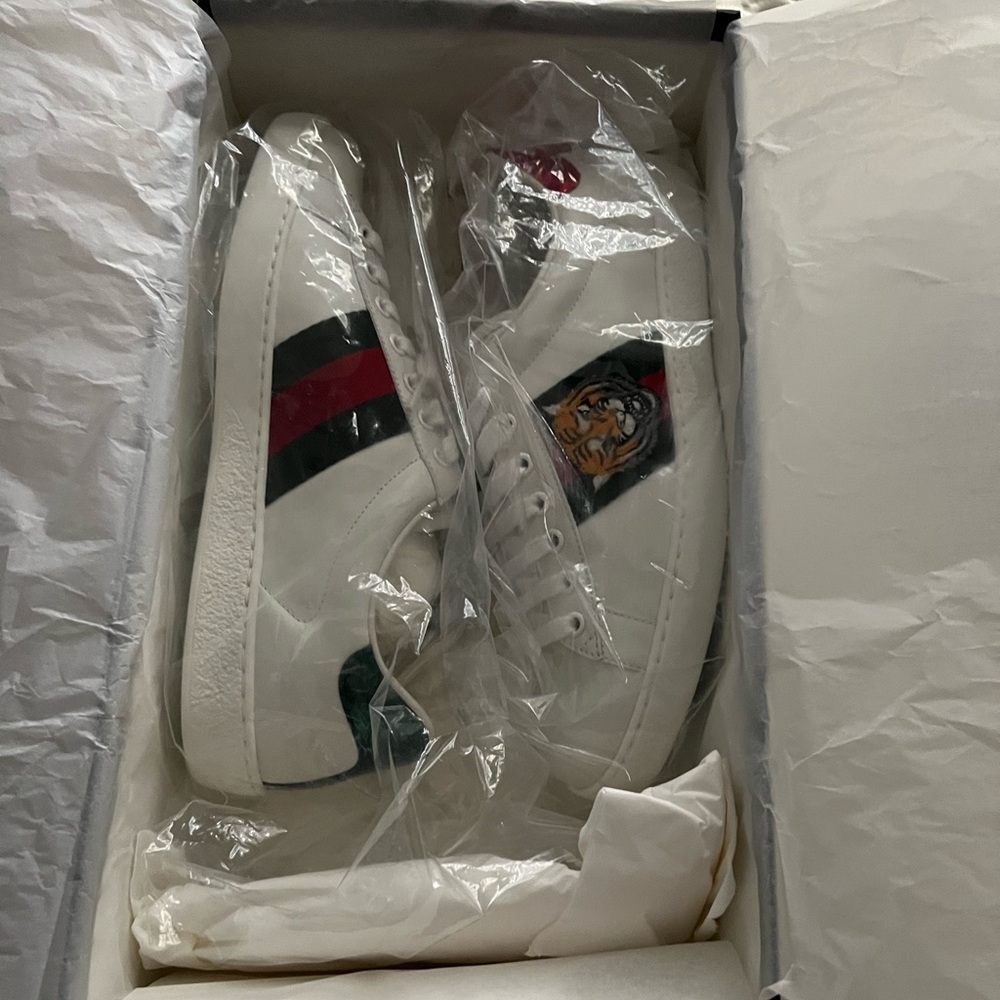 Gucci shoes